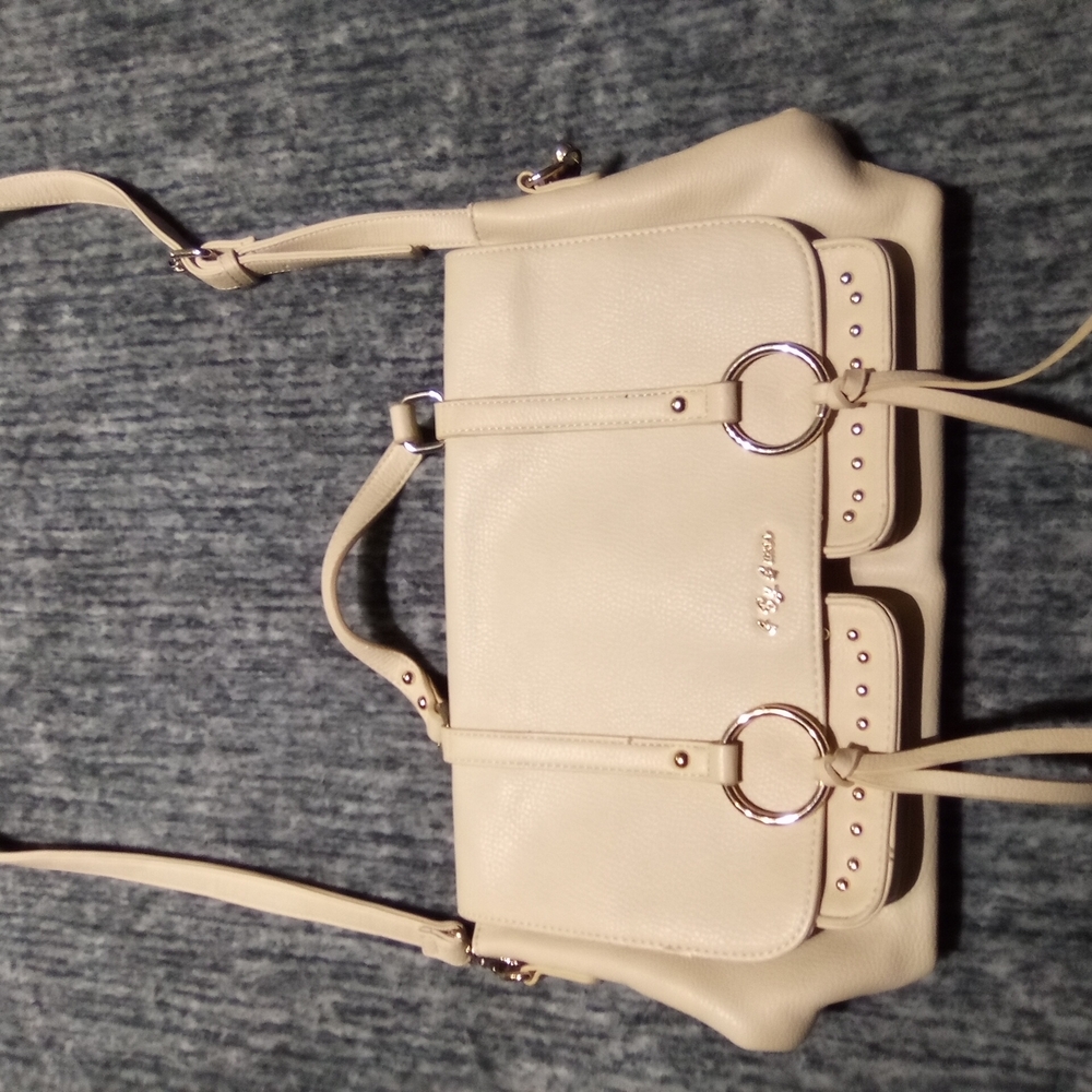 Elegant Cream Handbag